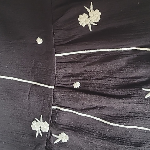 Top - Picture 2 of 8